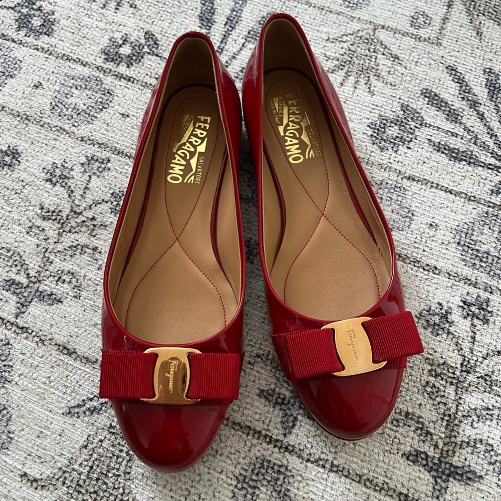 Ferragamo Varina Patent Bow Ballet Flats, Rosso (Red)